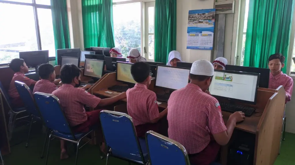 LAB KOMPUTER